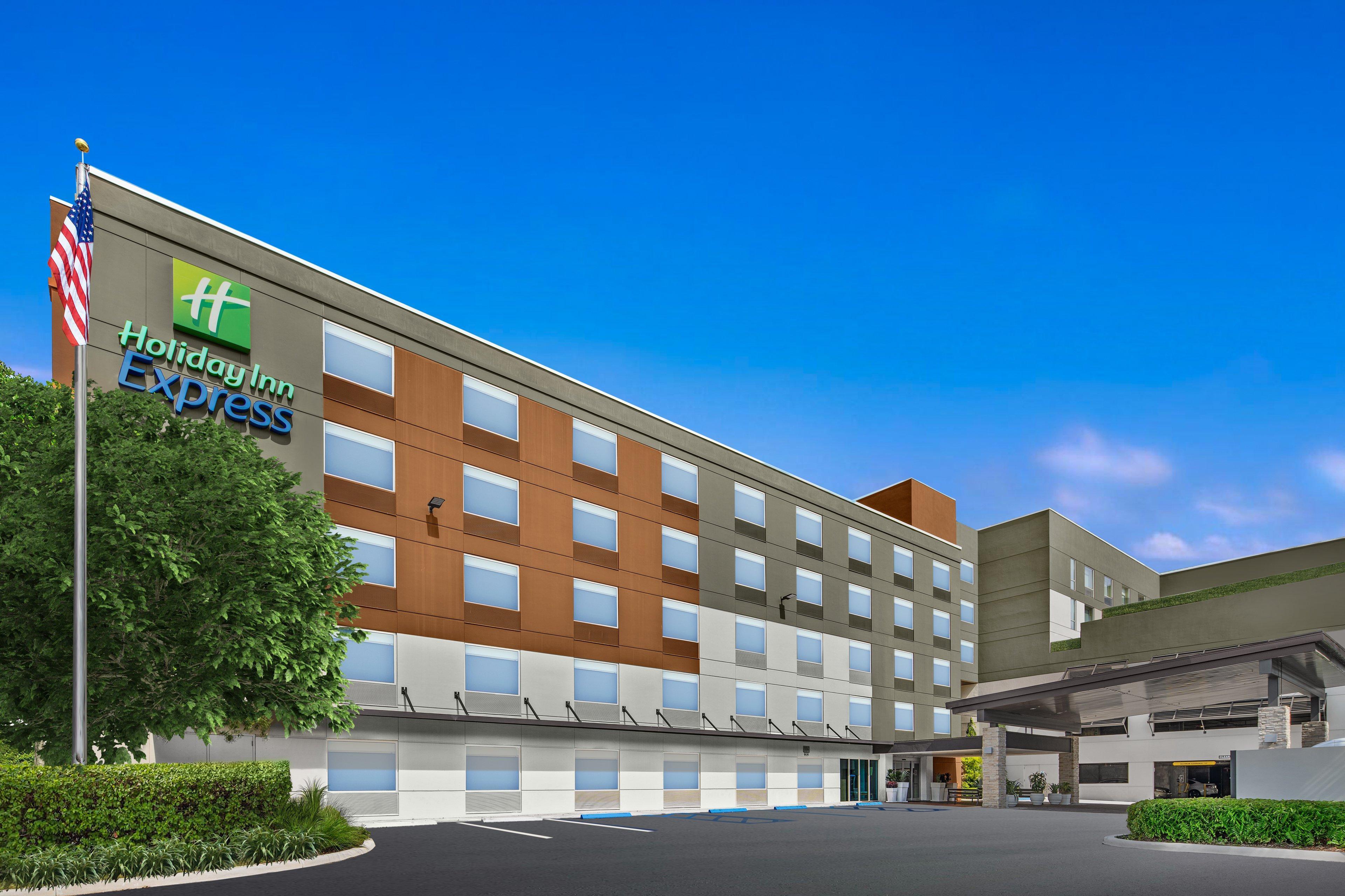 Holiday Inn Express Cruise Airport, An Ihg Hotel Fort Lauderdale Exterior foto