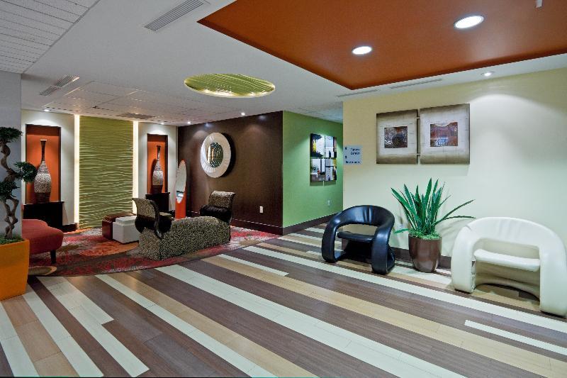 Holiday Inn Express Ft Lauderdale Cruise-Airport By Ihg Fort Lauderdale Exterior foto